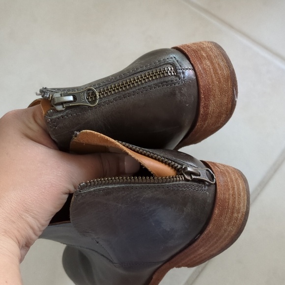 Kork-ease Women's Distressed Leather Ankle Biker Weatern Rider Boots - Gray 8.5 - Picture 4 of 8